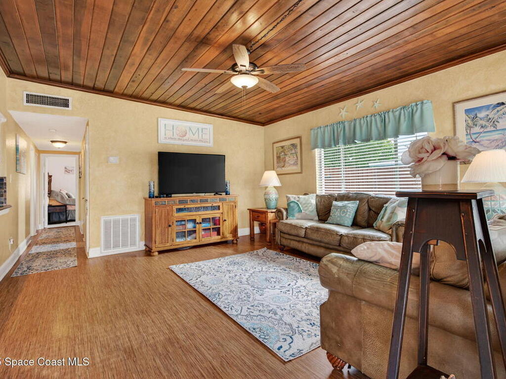 104 Roosevelt Avenue, Cocoa Beach, FL 32931