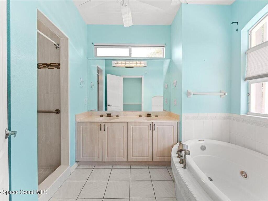 990 Harbor Pines Drive, Merritt Island, FL 32952