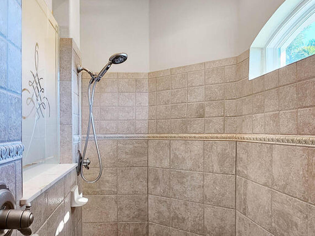 6115 Anello Drive, Melbourne, FL 32940