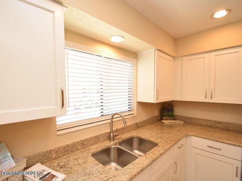 670 Cedar Side Circle, Palm Bay, FL 32905