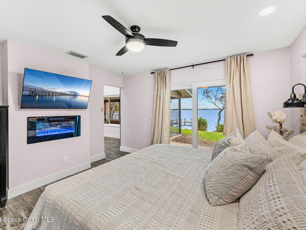 1379 Rose Court, Melbourne, FL 32935