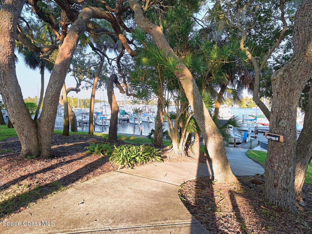 905 N Harbor City Boulevard, Melbourne, FL 32935