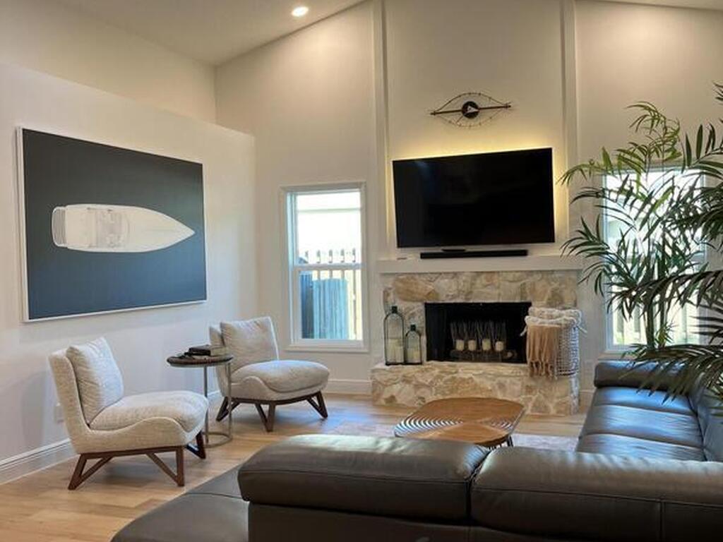 588 Peregrine Drive, Indialantic, FL 32903