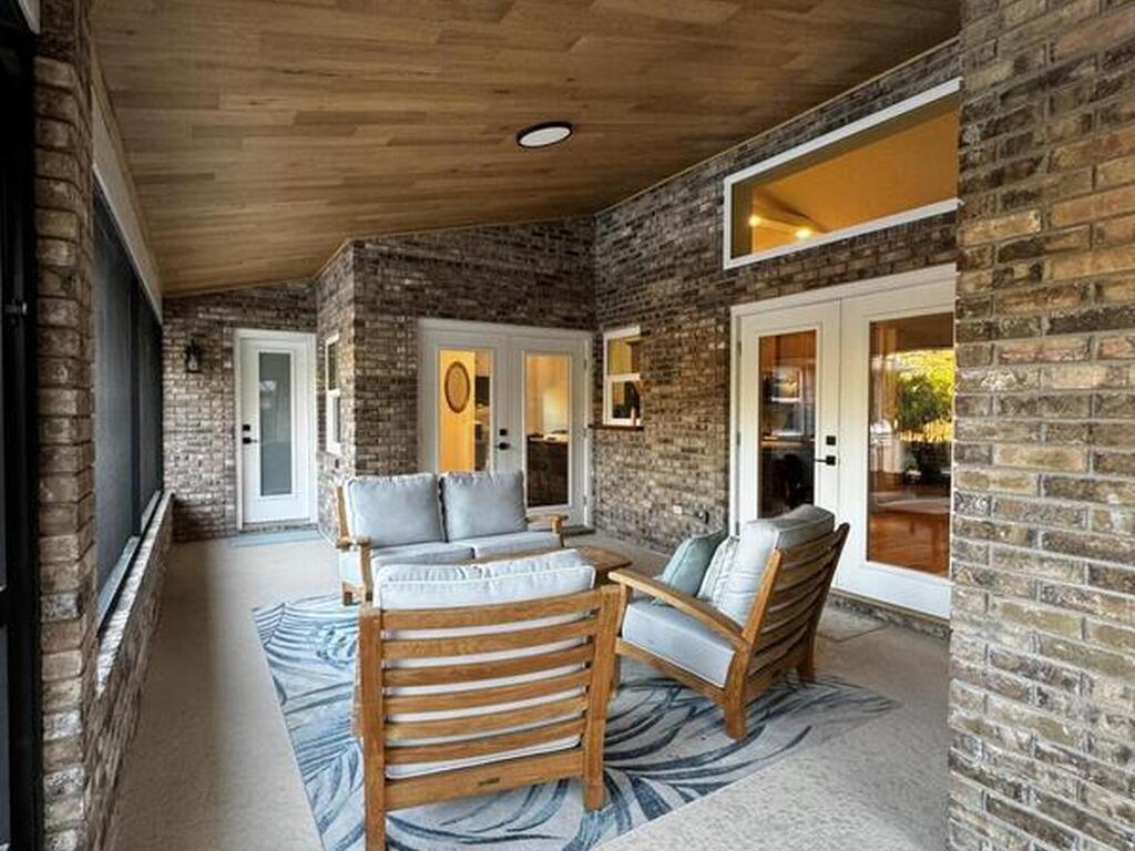 588 Peregrine Drive, Indialantic, FL 32903