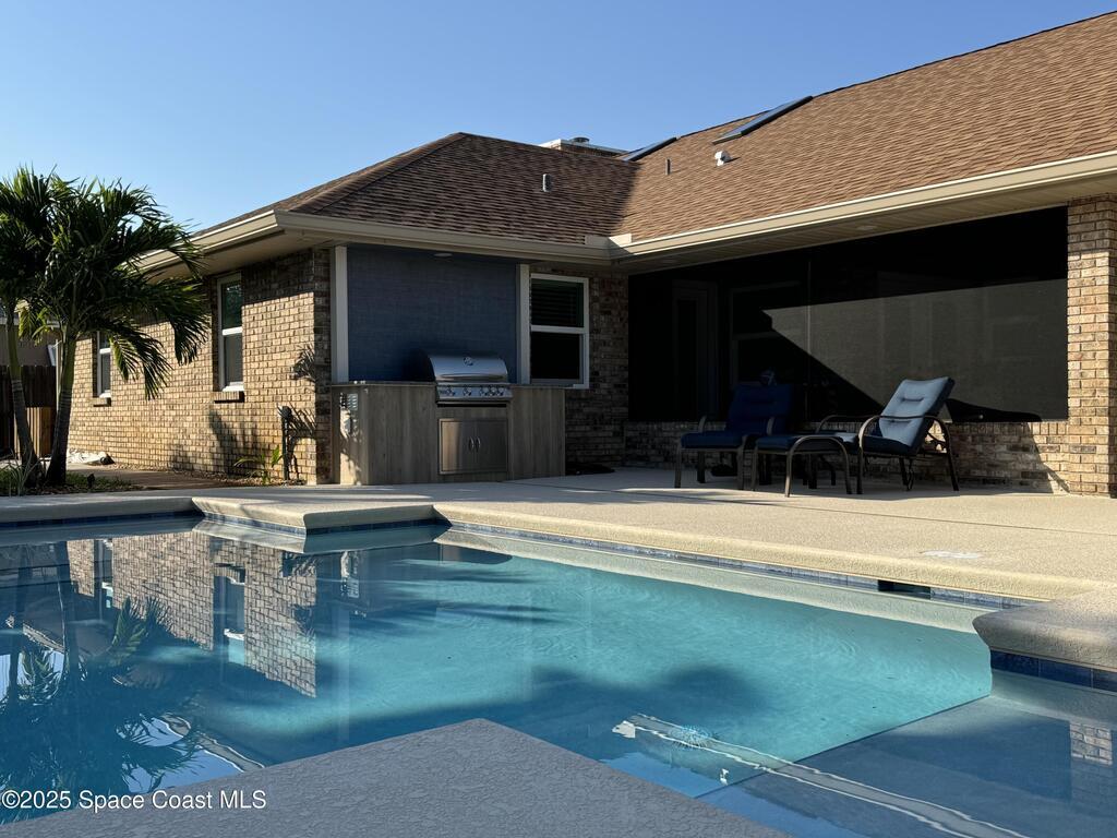 588 Peregrine Drive, Indialantic, FL 32903