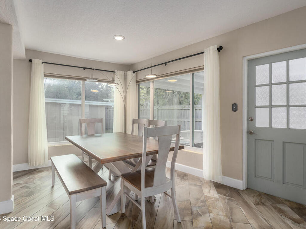 33 W Melbourne Avenue, Melbourne, FL 32901