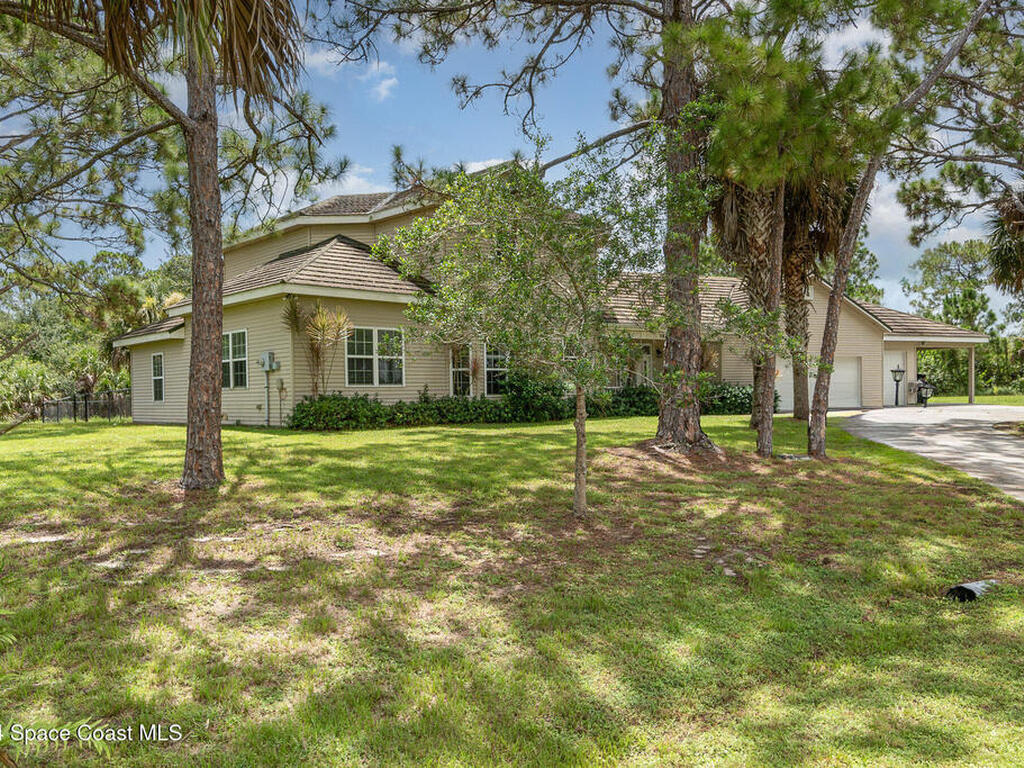 2885 Foxglove Avenue, Palm Bay, FL 32908
