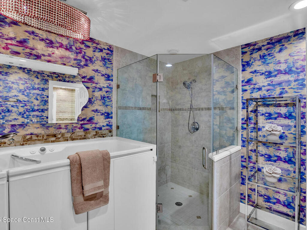 1903 Bay Road, Vero Beach, FL 32963