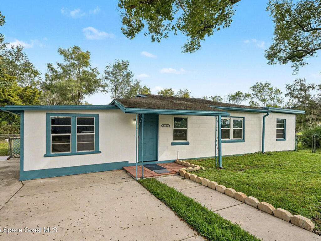 3527 Old Dixie Highway, Mims, FL 32754