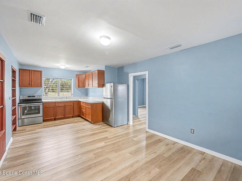 3527 Old Dixie Highway, Mims, FL 32754