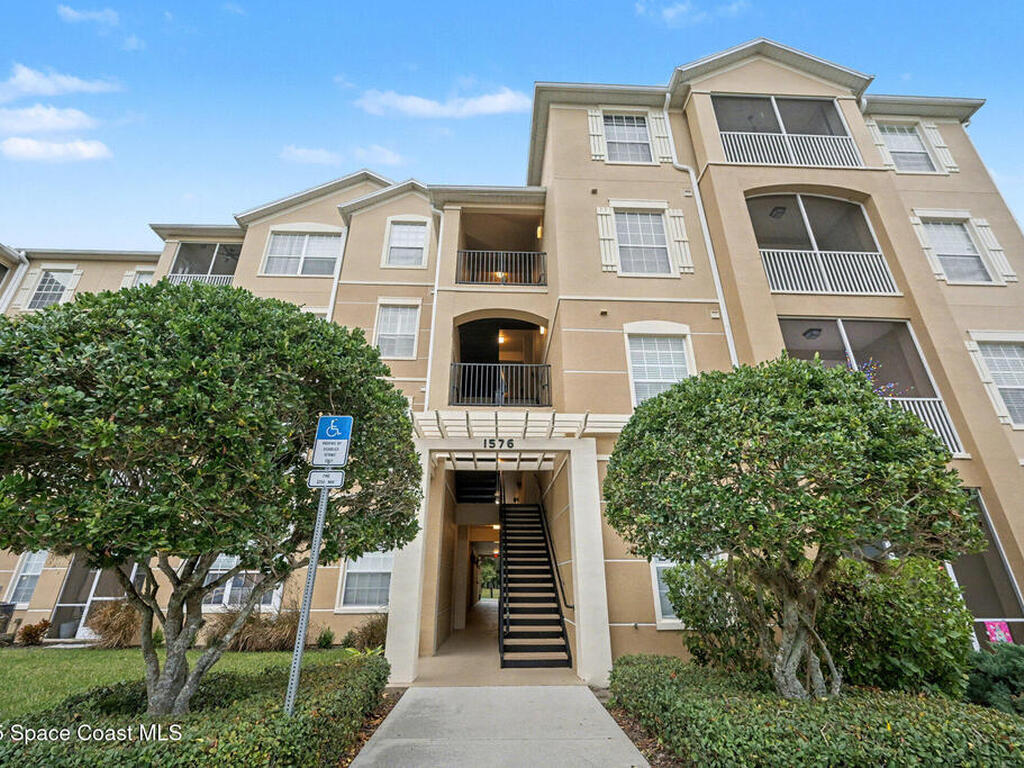 1576 Peregrine Circle, Rockledge, FL 32955