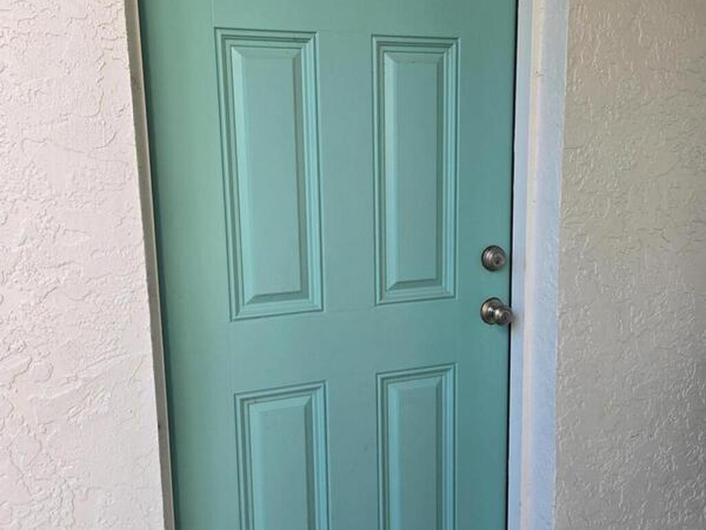 0000 Pineapple Avenue, Melbourne, FL 32935