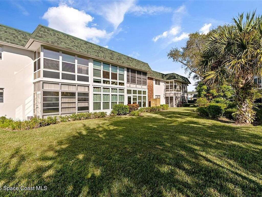 2800 Indian River Boulevard, Vero Beach, FL 32960