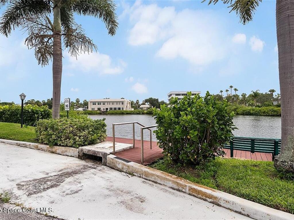 2800 Indian River Boulevard, Vero Beach, FL 32960