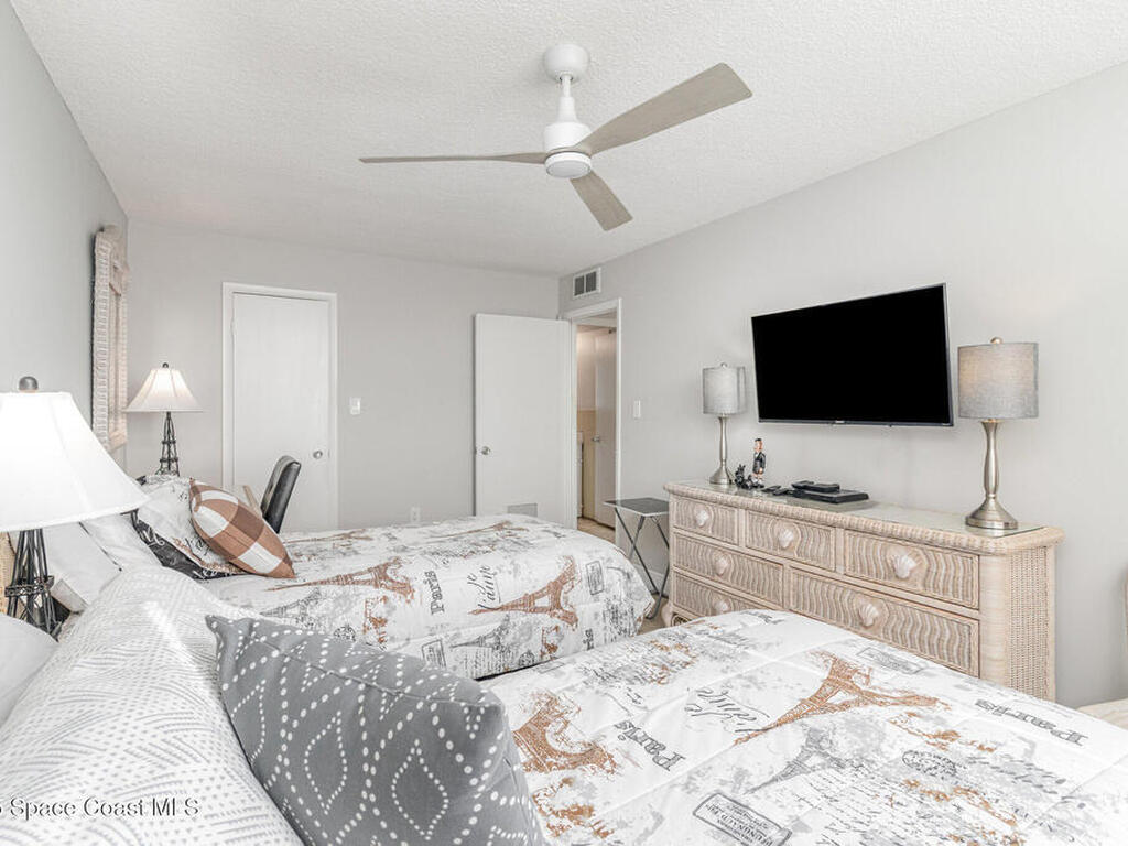 2020 N Atlantic Avenue, Cocoa Beach, FL 32931