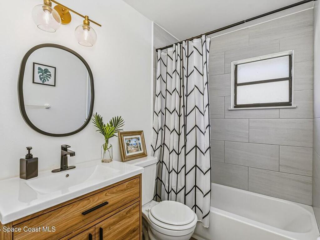 300 S Orlando Avenue, Cocoa Beach, FL 32931