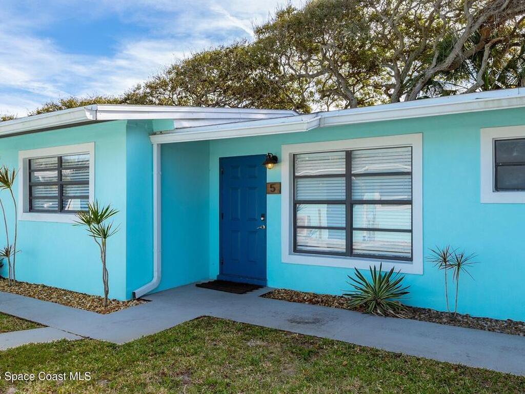 300 S Orlando Avenue, Cocoa Beach, FL 32931