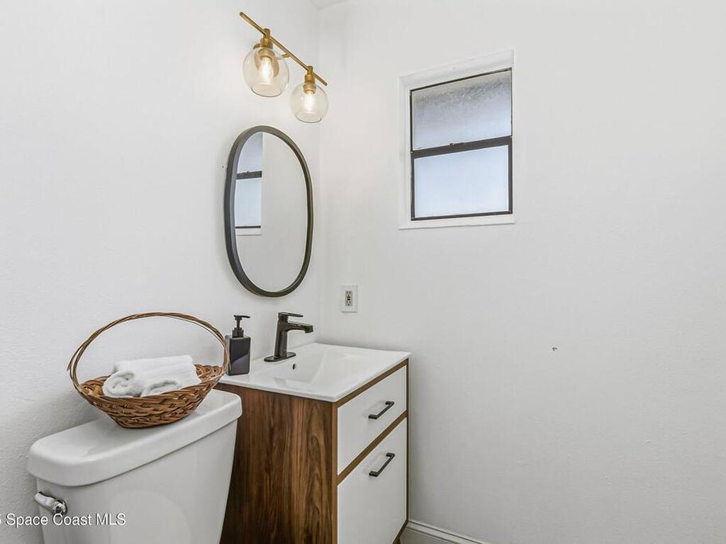 300 S Orlando Avenue, Cocoa Beach, FL 32931