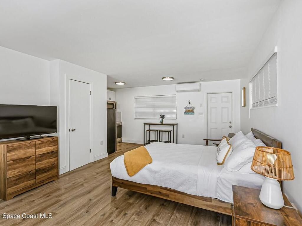 300 S Orlando Avenue, Cocoa Beach, FL 32931