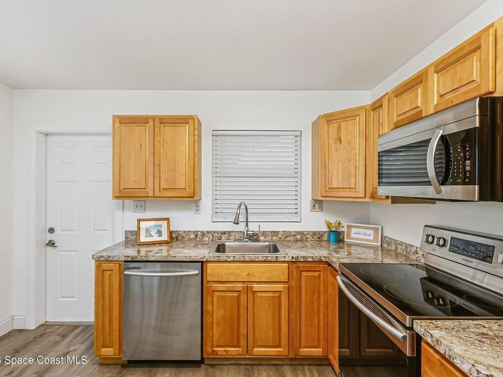 300 S Orlando Avenue, Cocoa Beach, FL 32931