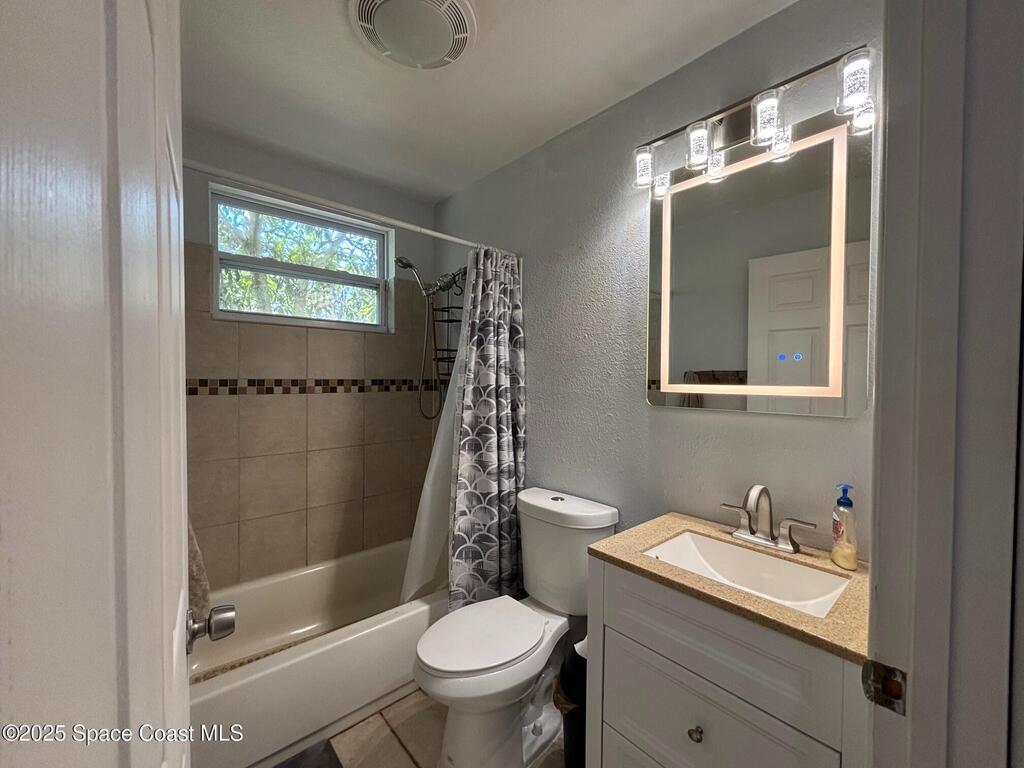 9590 Primrose Drive, Micco, FL 32976