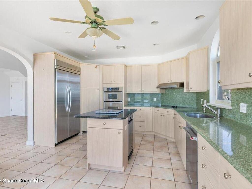 2 Sea Horse Lane, Vero Beach, FL 32960