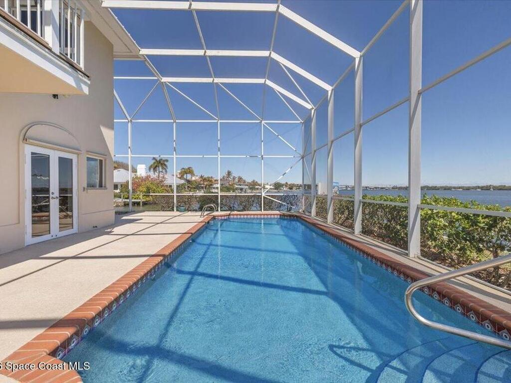 2 Sea Horse Lane, Vero Beach, FL 32960