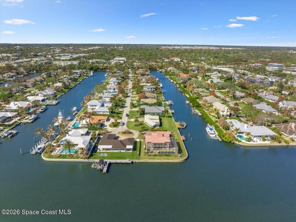 2 Sea Horse Lane, Vero Beach, FL 32960