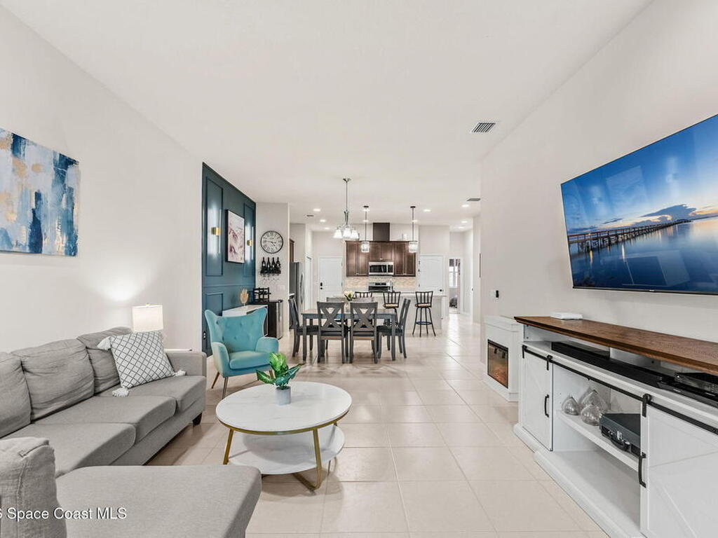 2868 Avalonia Drive, Melbourne, FL 32940