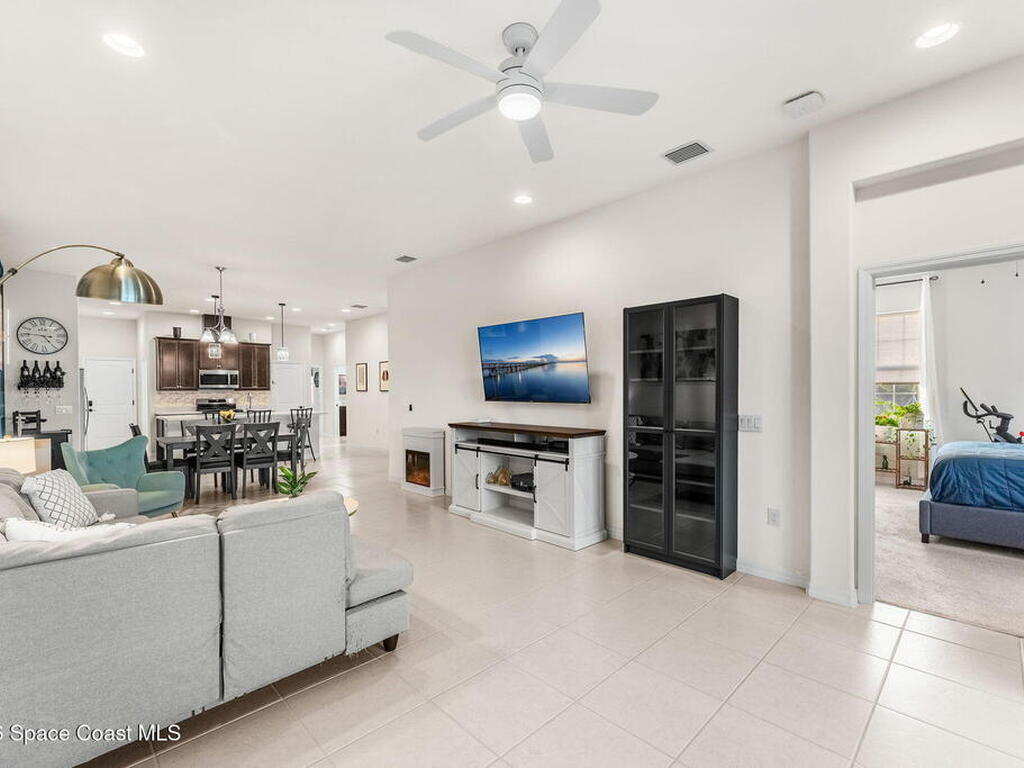 2868 Avalonia Drive, Melbourne, FL 32940