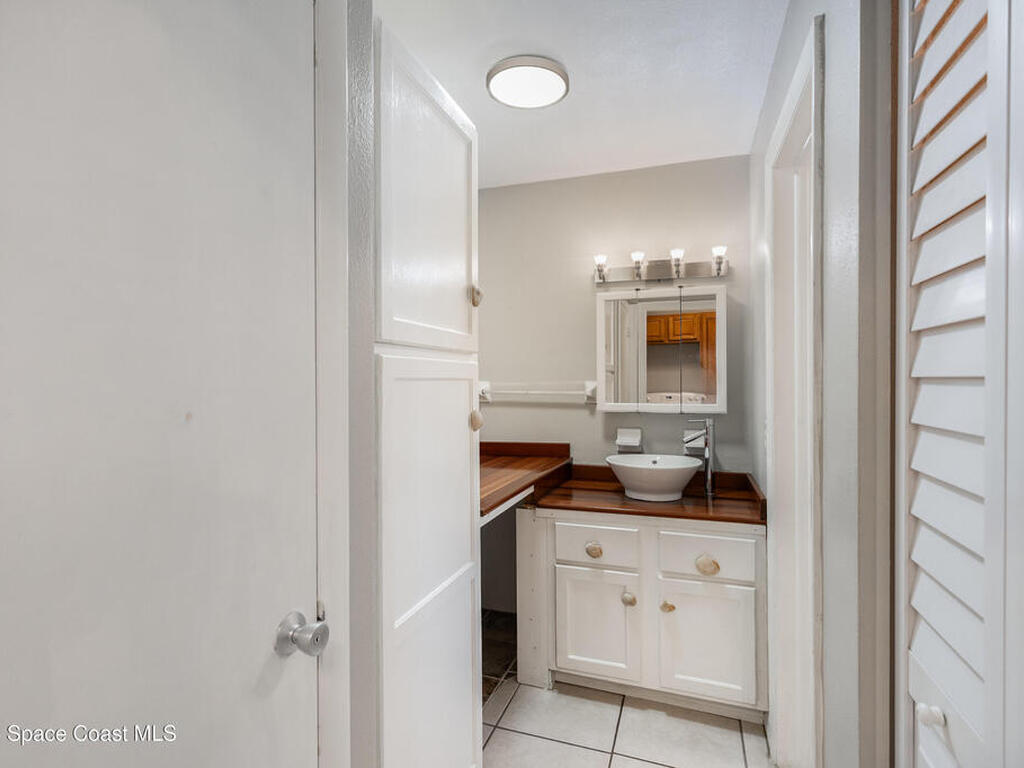 390 W Cocoa Beach Causeway, Cocoa Beach, FL 32931