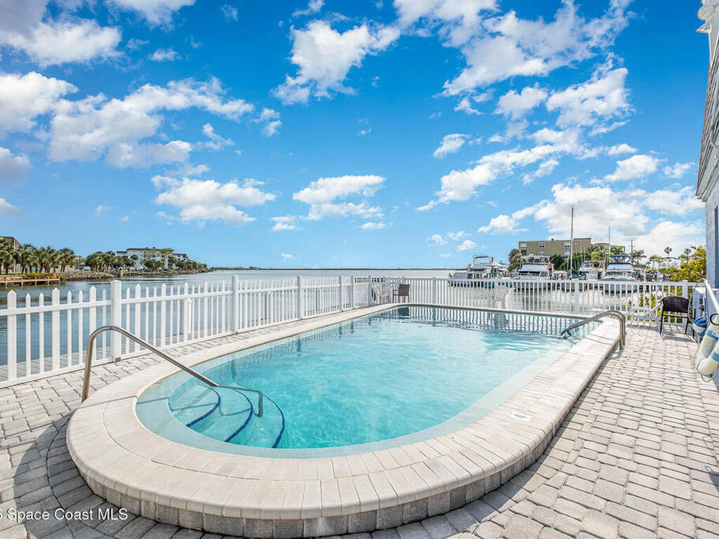 390 W Cocoa Beach Causeway, Cocoa Beach, FL 32931