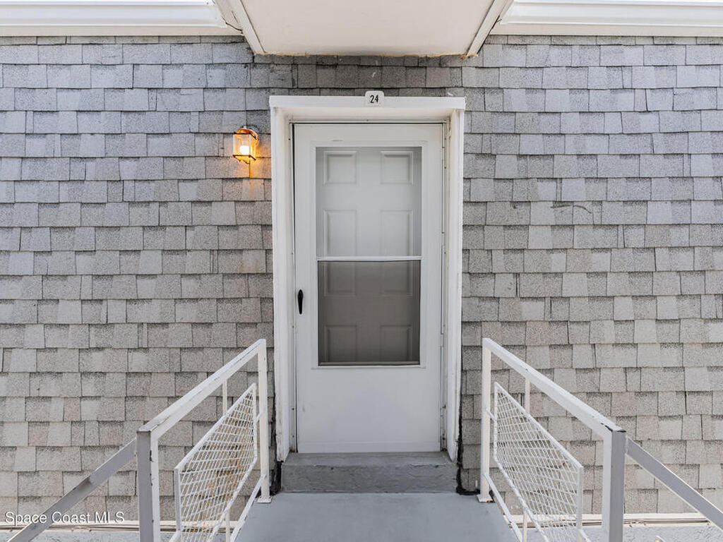 390 W Cocoa Beach Causeway, Cocoa Beach, FL 32931