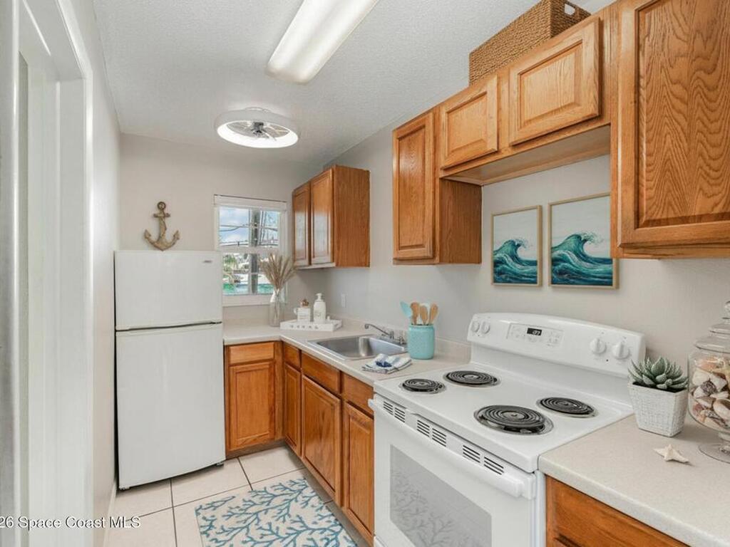 390 W Cocoa Beach Causeway, Cocoa Beach, FL 32931