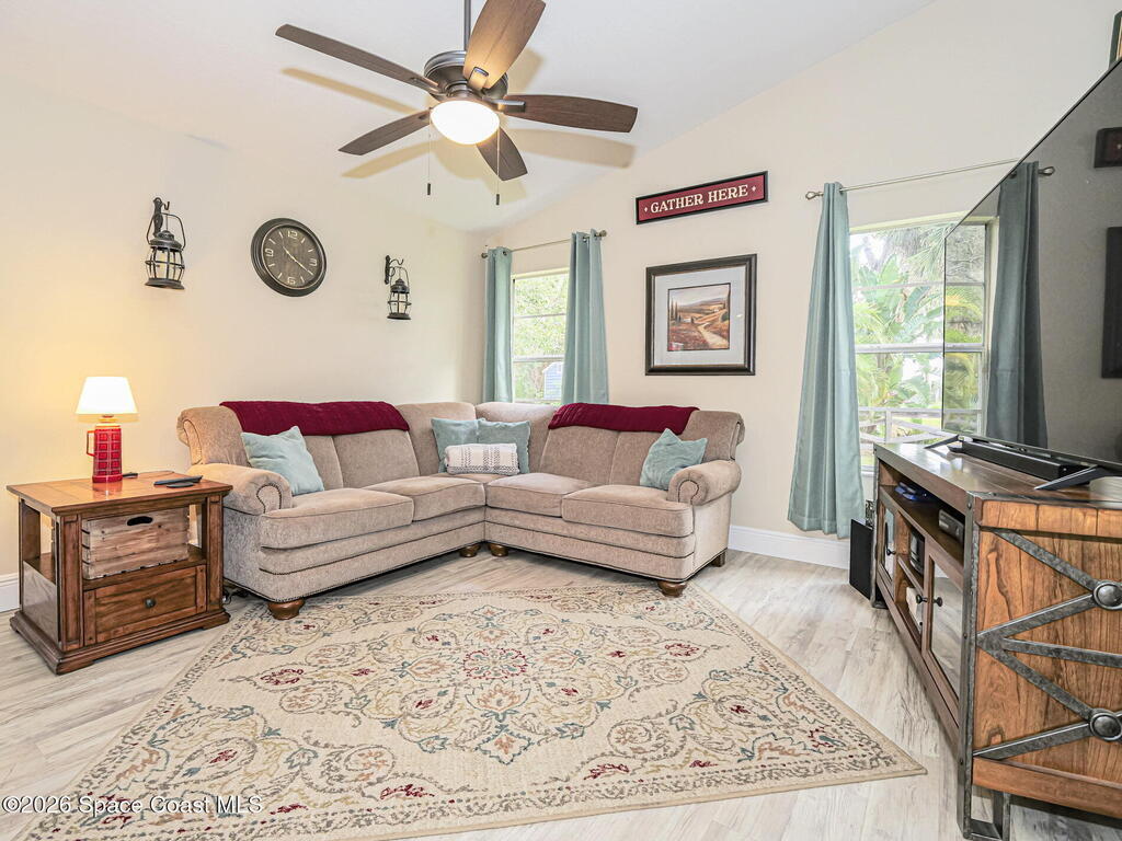 9673 Fleming Grant Road, Sebastian, FL 32976