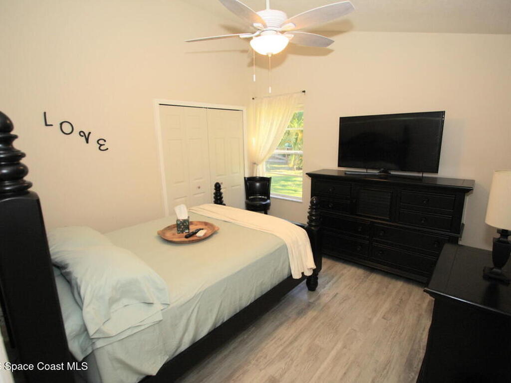 9673 Fleming Grant Road, Sebastian, FL 32976