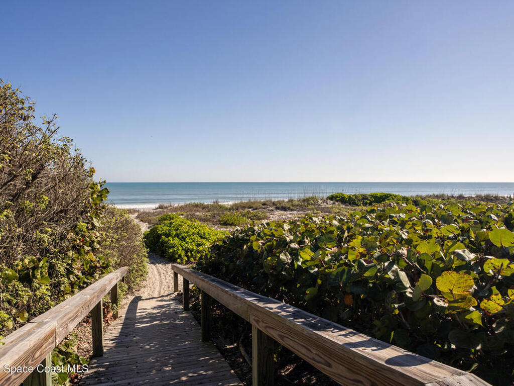 2815 S Atlantic Avenue, Cocoa Beach, FL 32931