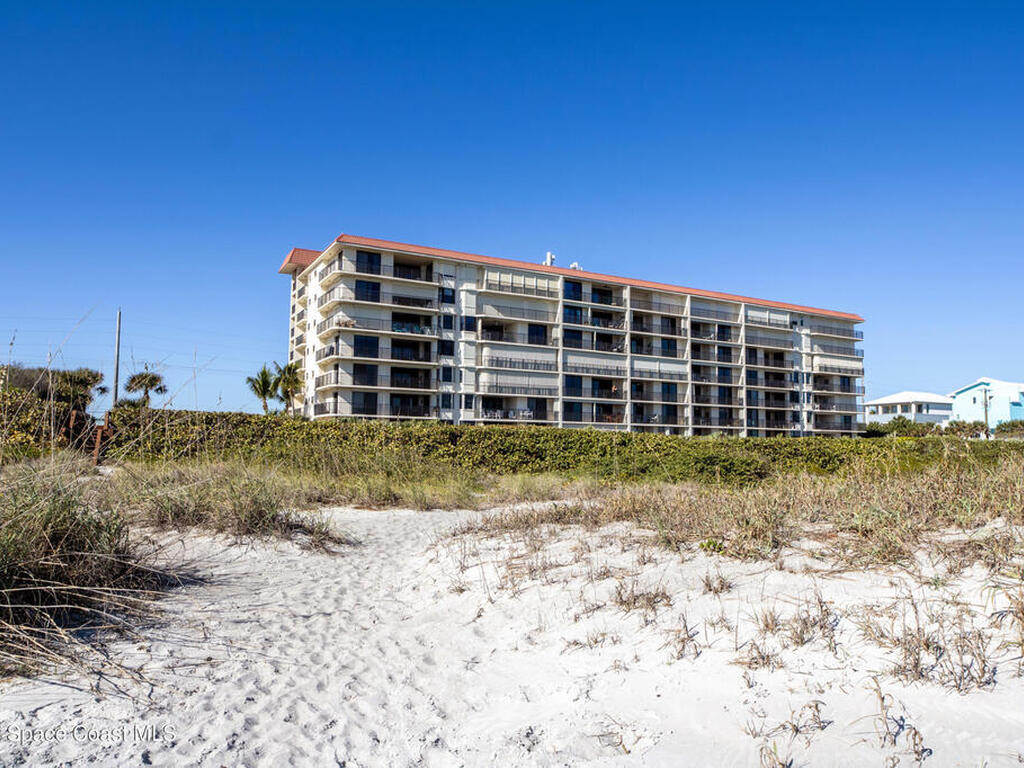 2815 S Atlantic Avenue, Cocoa Beach, FL 32931