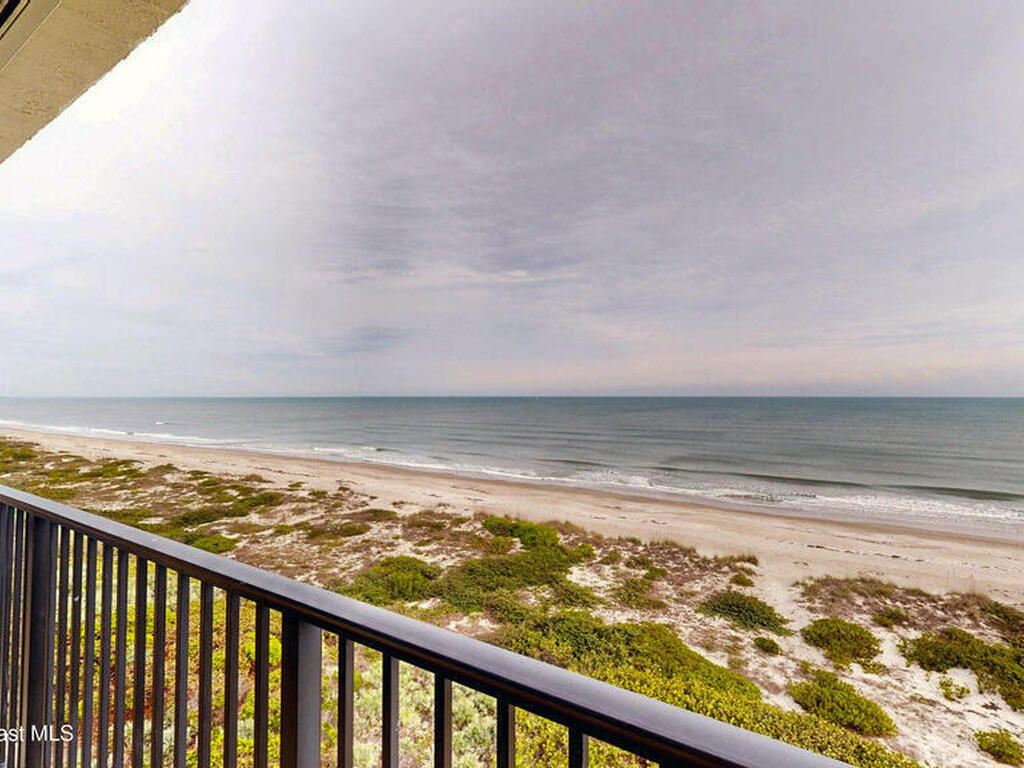 2815 S Atlantic Avenue, Cocoa Beach, FL 32931