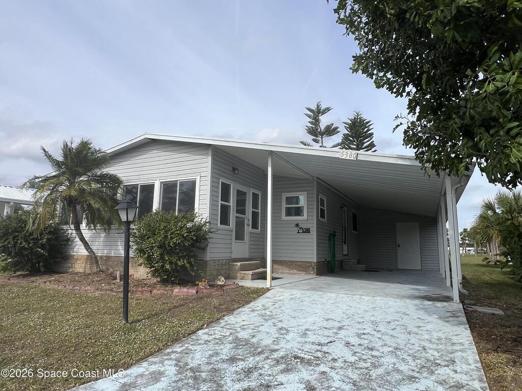 5380 Bannock Street, Micco, FL 32976