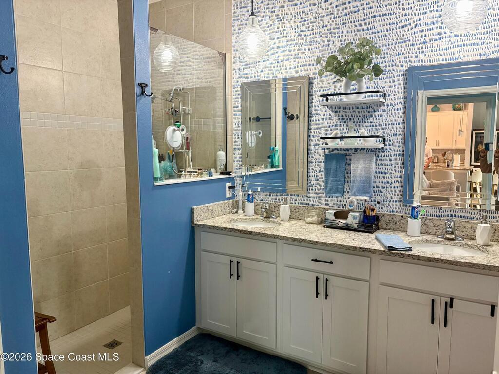 8352 Laguna Circle, Micco, FL 32976