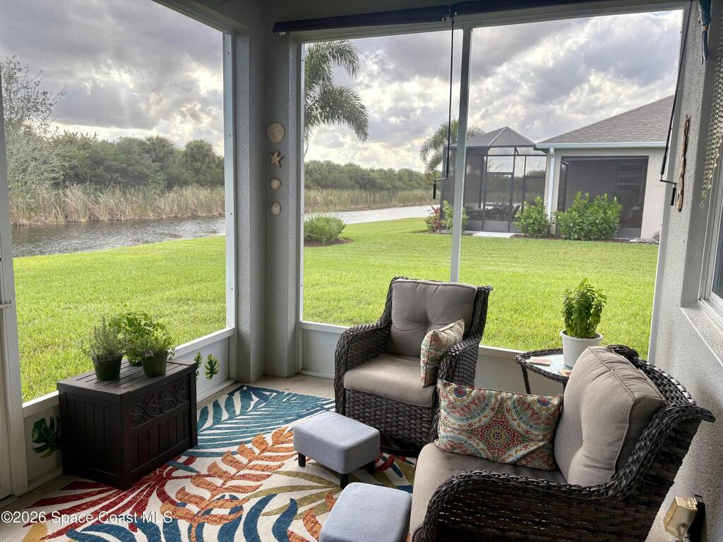 8352 Laguna Circle, Micco, FL 32976