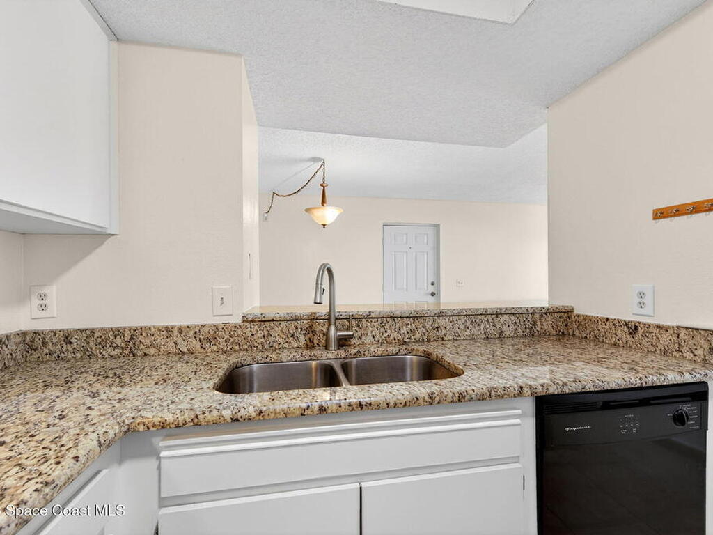 975 Sonesta Avenue, Palm Bay, FL 32905