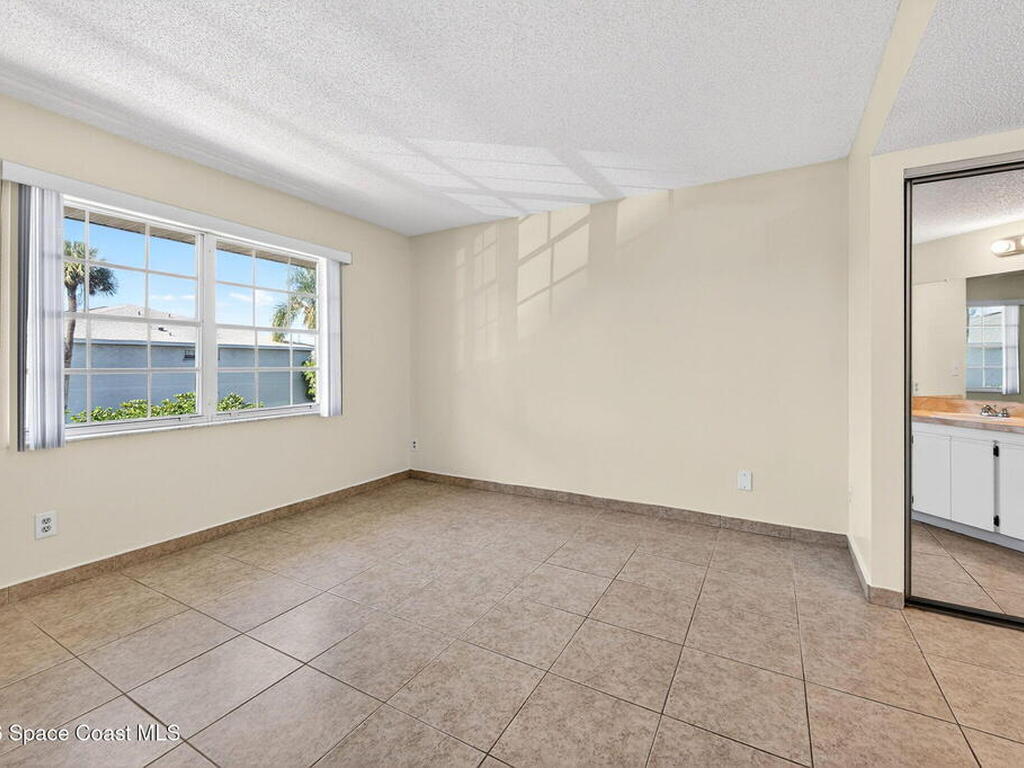 975 Sonesta Avenue, Palm Bay, FL 32905