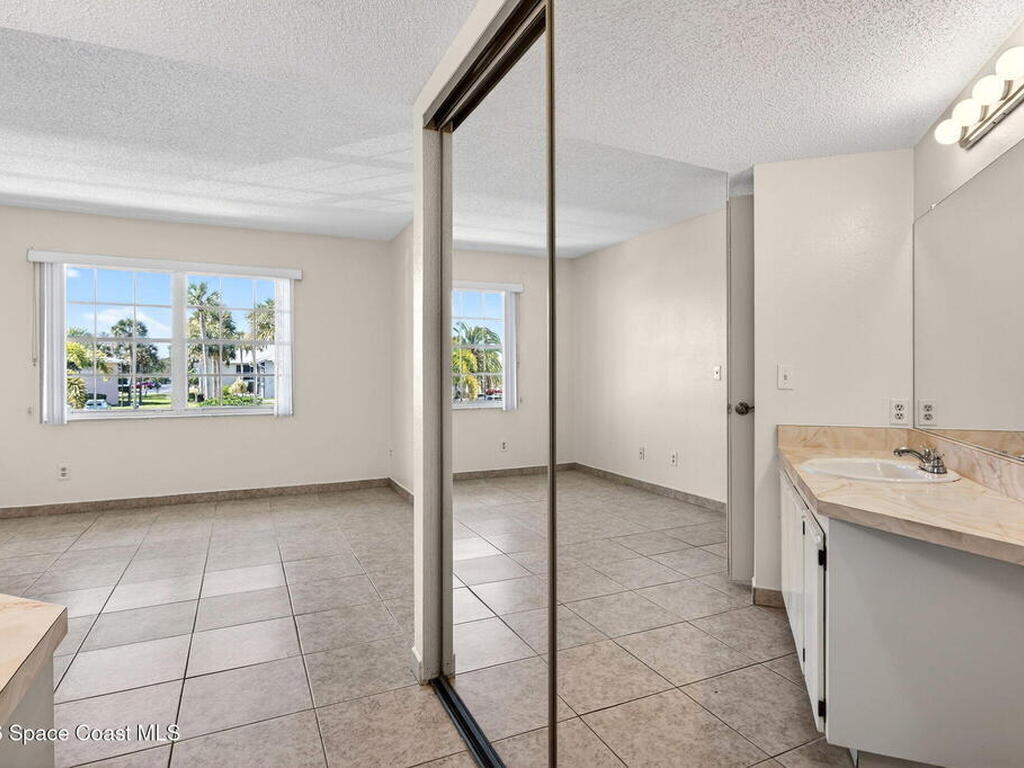 975 Sonesta Avenue, Palm Bay, FL 32905