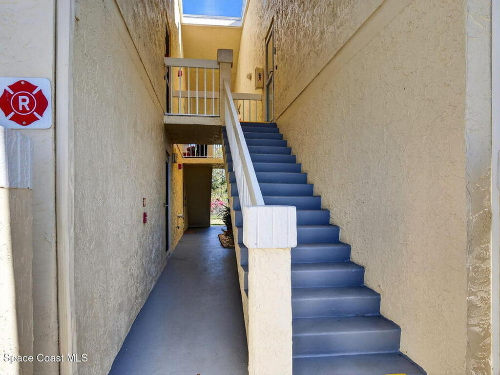 975 Sonesta Avenue, Palm Bay, FL 32905