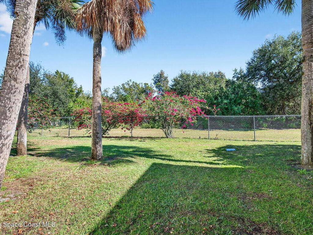 975 Sonesta Avenue, Palm Bay, FL 32905