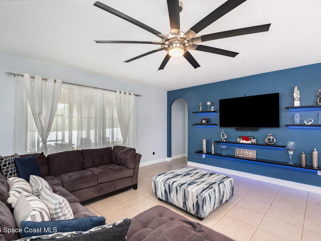 1421 Daystar Lane, Deltona, FL 32725