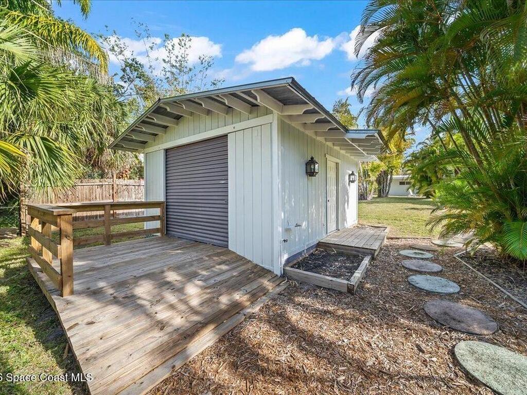 9670 Mockingbird Lane, Micco, FL 32976