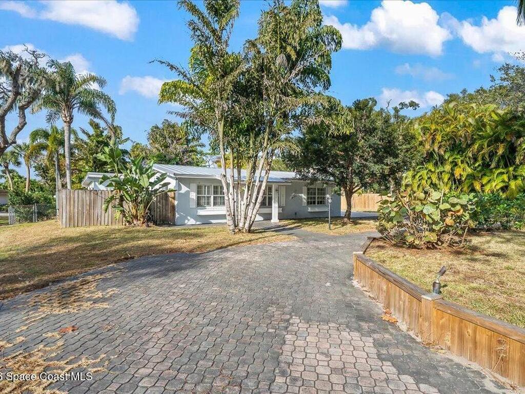 9670 Mockingbird Lane, Micco, FL 32976